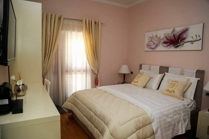 Lux De Paris Hotel Tirana